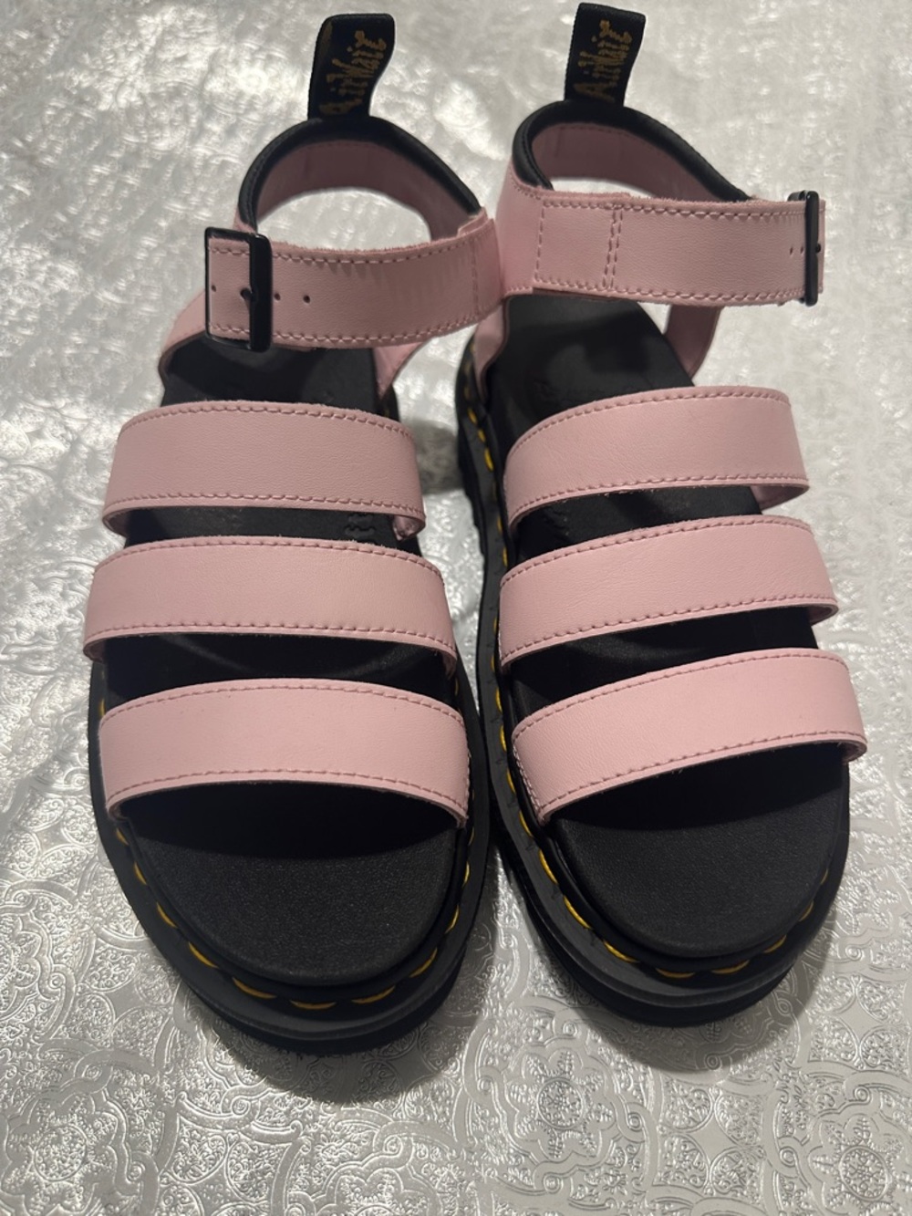 Dr. Martens BLAIRE HYDRO
LEATHER STRAP PINK SANDALS SZ 8